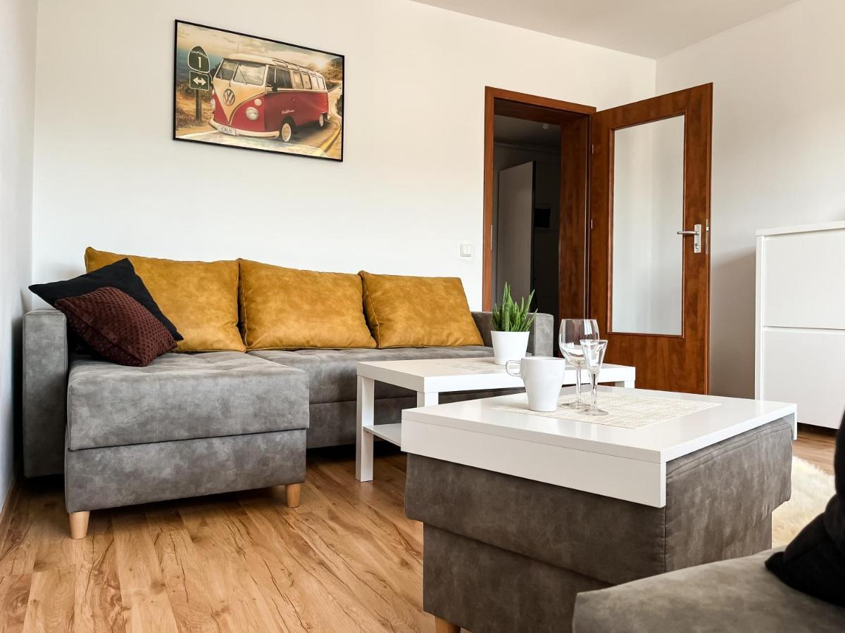Uroczy Apartament Pod Skarpa Wadowice Exterior foto