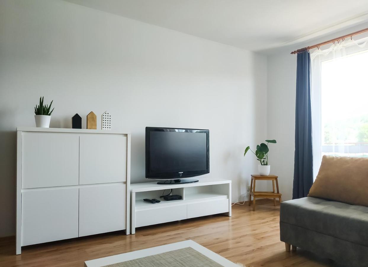 Uroczy Apartament Pod Skarpa Wadowice Exterior foto